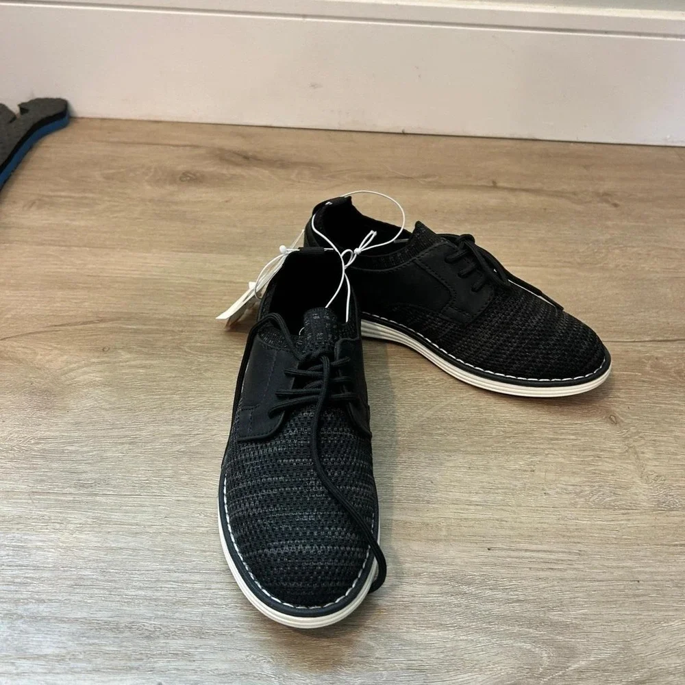 Cat&Jack Girls Size 13 Black Knit Lace-Up Sneakers NWT Lightweight Casual Shoes